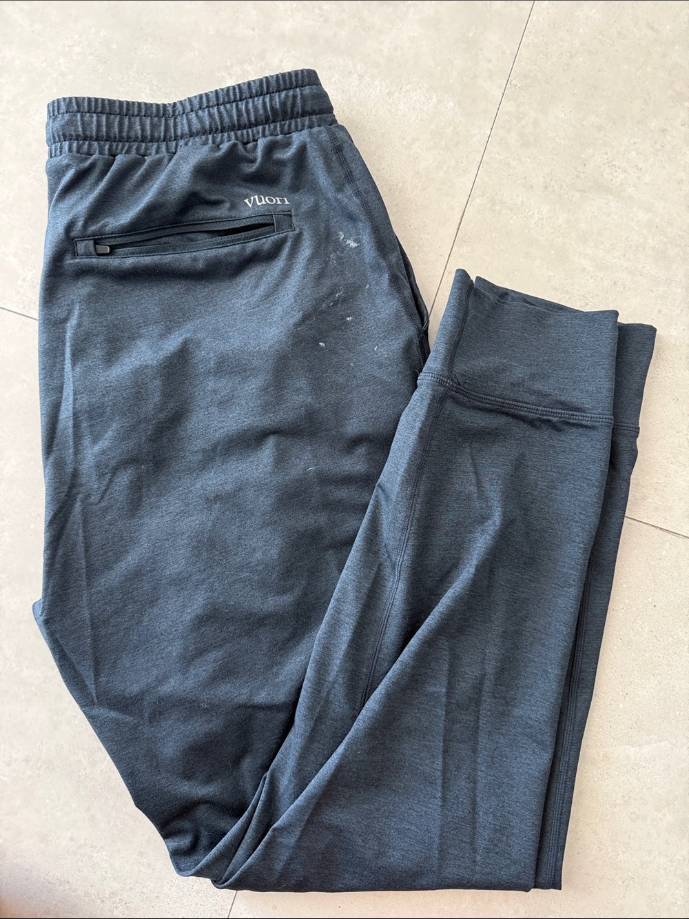 Vuori Men's Dark Charcoal Performance Joggers